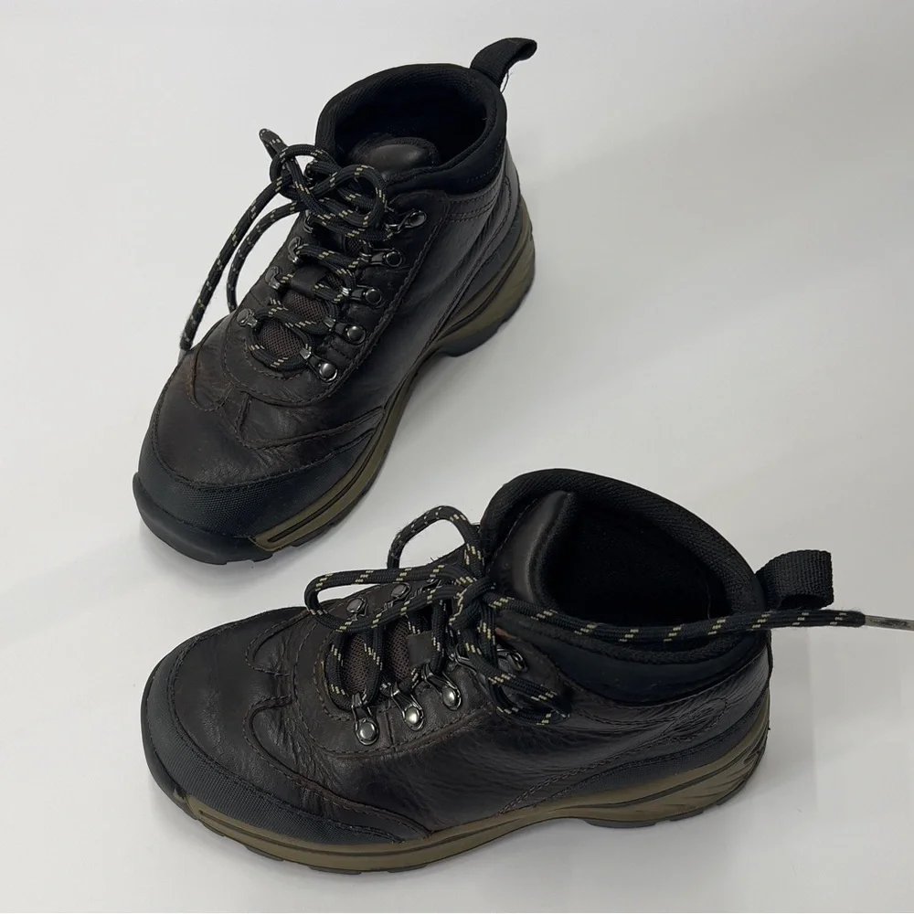 TIMBERLAND Boys Size 13 Brown Hiking Boot.